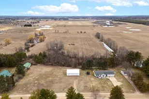 6740 S Eberhart Ave, Clare, MI 48617 - Photo 37