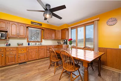 6740 S Eberhart Avenue, Clare, MI 48617 - Photo 7