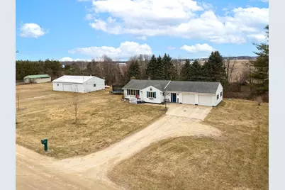 6740 S Eberhart Avenue, Clare, MI 48617 - Photo 35