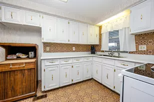 3017 Johnson Rd, Stevensville, MI 49127 - Photo 9