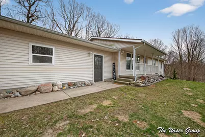 2713 Hillcrest Drive, Ionia, MI 48846 - Photo 3