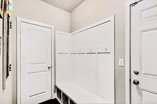 527 Cliffwood Ave, Portage, MI 49002 - Photo 9