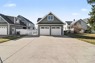 404 W Loomis St, Ludington, MI 49431 - Photo 31