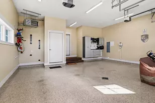 404 W Loomis St, Ludington, MI 49431 - Photo 21