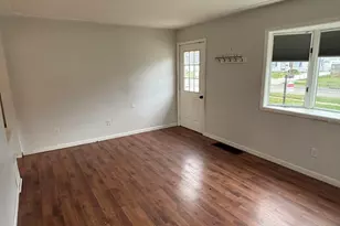 4919 Karen Ave SW, Wyoming, MI 49548 - Photo 3