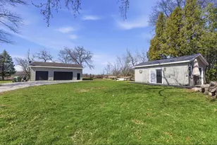 710 S Elm St, Three Oaks, MI 49128 - Photo 25