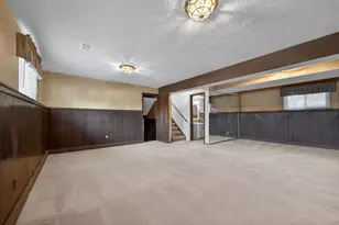 37542 Whitney Dr, Wayne, MI 48184 - Photo 35