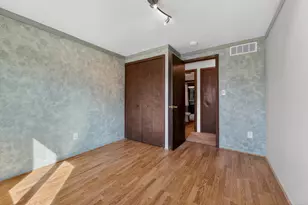 37542 Whitney Dr, Wayne, MI 48184 - Photo 23