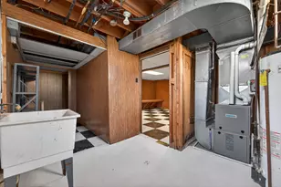 37542 Whitney Dr, Wayne, MI 48184 - Photo 41