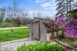 10941 Woodbrook Dr, Cement City, MI 49233 - Photo 9