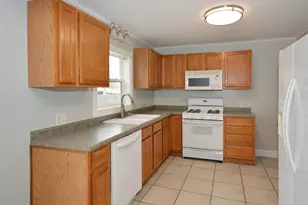 5295 Weller St, Kalamazoo, MI 49004 - Photo 9