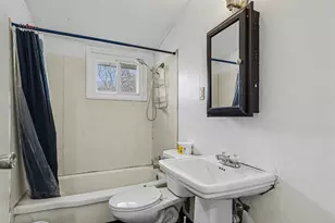 240 N 25th St, Springfield, MI 49037 - Photo 11