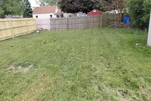 240 N 25th St, Springfield, MI 49037 - Photo 17