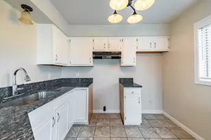 12215 Crossman Rd, Carleton, MI 48117 - Photo 15