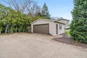 7218-7220 Eastern Ave SE, Grand Rapids, MI 49508 - Photo 35