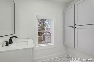 319 N Rowe St, Ludington, MI 49431 - Photo 15