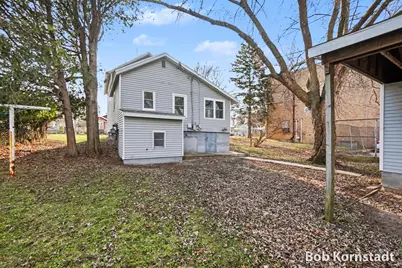 319 N Rowe Street, Ludington, MI 49431 - Photo 31