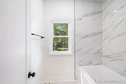 319 N Rowe Street, Ludington, MI 49431 - Photo 7