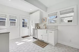 1258 Sherman St SE, Grand Rapids, MI 49506 - Photo 13