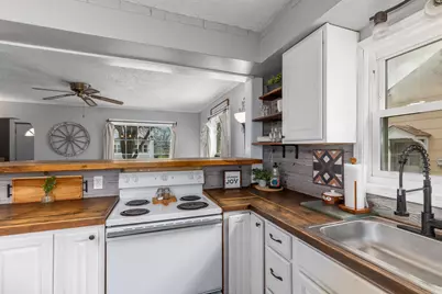 308 W 21st Street, Holland, MI 49423 - Photo 9