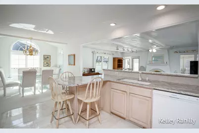 1761 Edgewood Avenue SE, Grand Rapids, MI 49506 - Photo 9