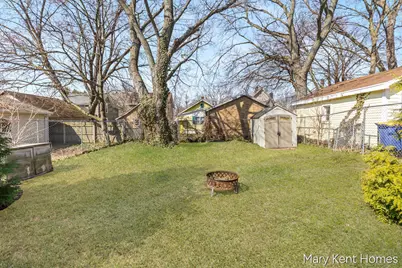 1319 Ashland Avenue NE, Grand Rapids, MI 49505 - Photo 17