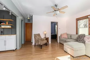 1319 Ashland Ave NE, Grand Rapids, MI 49505 - Photo 11