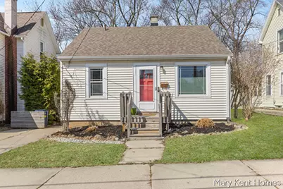 1319 Ashland Avenue NE, Grand Rapids, MI 49505 - Photo 1