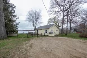 3053 E Baseline Rd, Gobles, MI 49055 - Photo 23