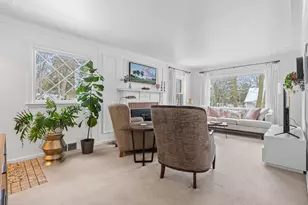 1737 Greenlawn Ave, Kalamazoo, MI 49006 - Photo 9