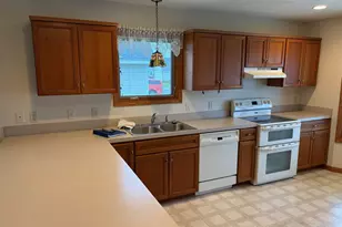 51 Newcastle Dr, Zeeland, MI 49464 - Photo 5