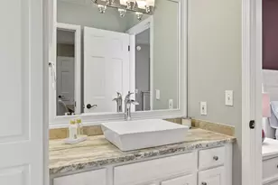 404 Goldcrest Dr, Holland, MI 49424 - Photo 17