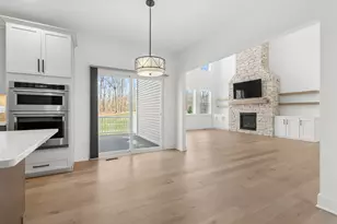 8480 Knotty Pine Ln, Kalamazoo, MI 49009 - Photo 11