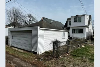 1810 Lindbergh Street, Wyandotte, MI 48192 - Photo 17