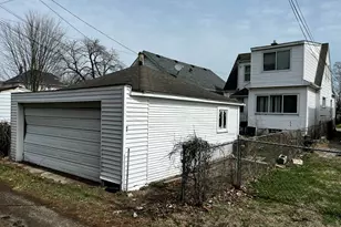 1810 Lindbergh St, Wyandotte, MI 48192 - Photo 17