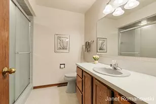 1317 Suncrest Dr NE, Grand Rapids, MI 49525 - Photo 13