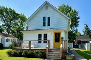 104 E Locust St, Three Oaks, MI 49128 - Photo 1