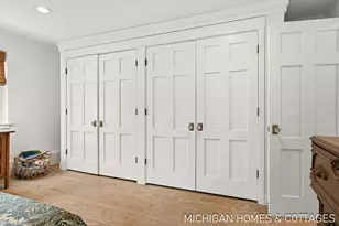 141 E 26th St, Holland, MI 49423 - Photo 17