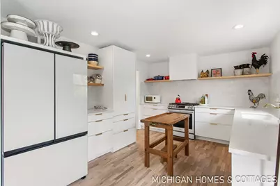 141 E 26th Street, Holland, MI 49423 - Photo 9