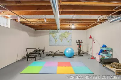 141 E 26th Street, Holland, MI 49423 - Photo 23