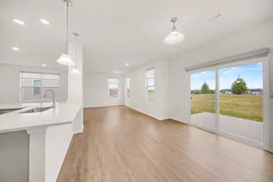 1206 Salt Springs Dr, Saline, MI 48176 - Photo 11