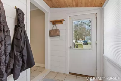 907 Wilson Avenue, Norton Shores, MI 49441 - Photo 29