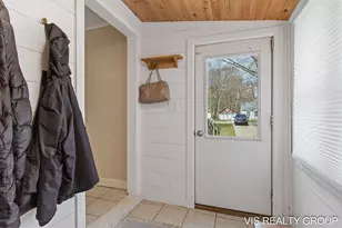 907 Wilson Ave, Norton Shores, MI 49441 - Photo 29