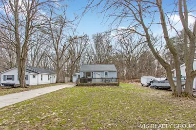 907 Wilson Avenue, Norton Shores, MI 49441 - Photo 3