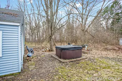 907 Wilson Avenue, Norton Shores, MI 49441 - Photo 11