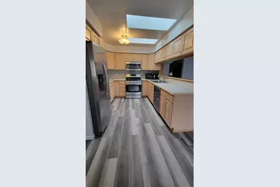 655 Robinwood Drive, Troy, MI 48083 - Photo 7