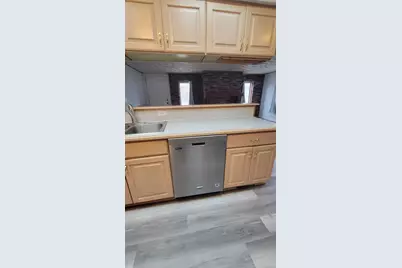 655 Robinwood Drive, Troy, MI 48083 - Photo 9