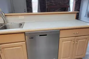 655 Robinwood Dr, Troy, MI 48083 - Photo 9