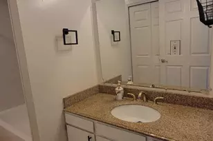 655 Robinwood Dr, Troy, MI 48083 - Photo 21