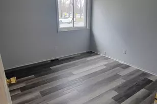 655 Robinwood Dr, Troy, MI 48083 - Photo 23